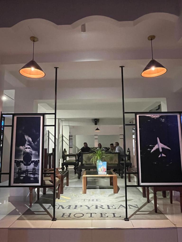 The Empyrean Airport Transit Hotel คาตุนายากา ภายนอก รูปภาพ